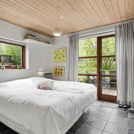 Gorgeous In With Kitchen Holiday home *