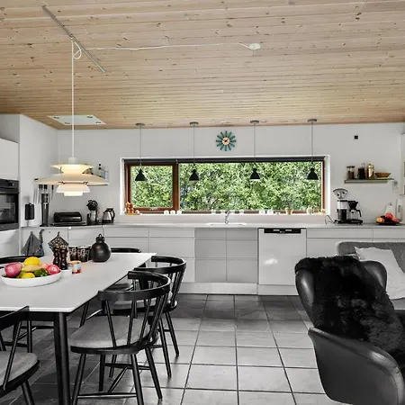 Gorgeous In With Kitchen * Fano